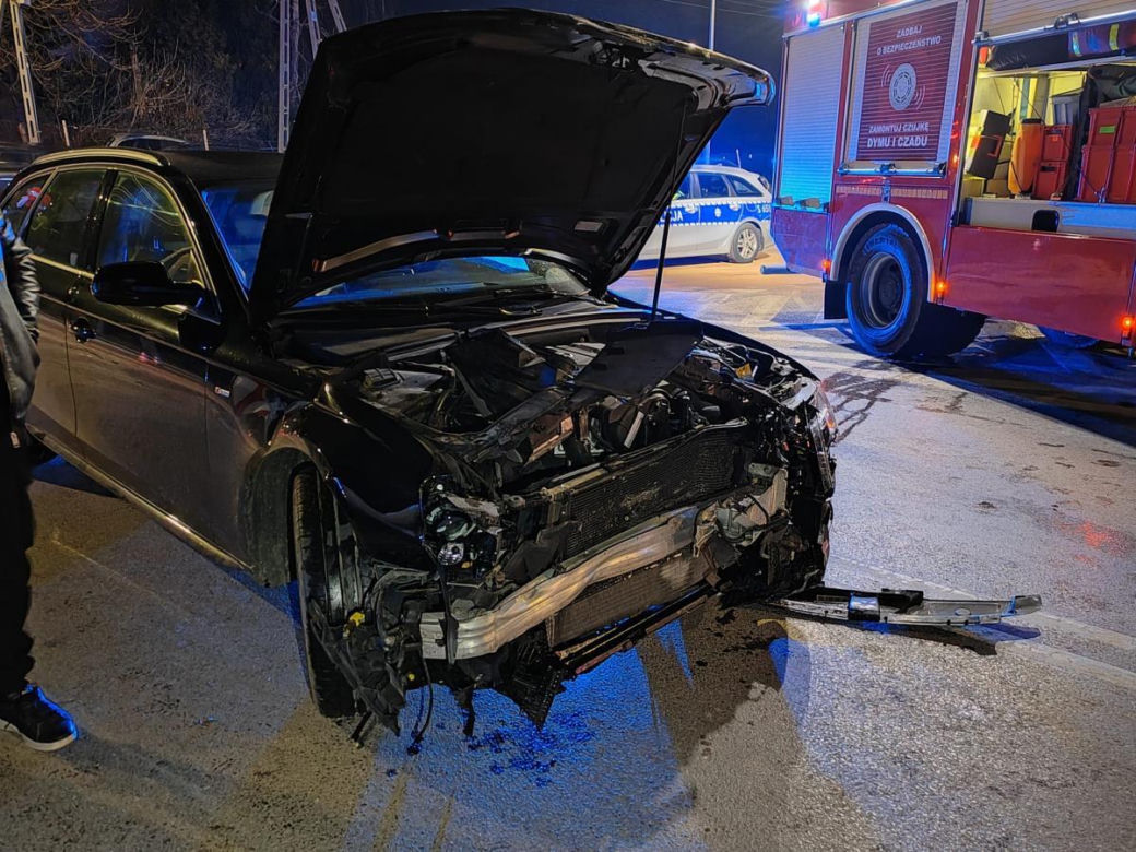 Wypadek na skrzyżowaniu 6-Września i Miodowej