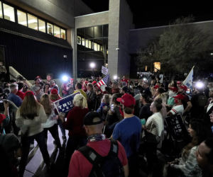 Protestujący zwolennicy prezydenta Donalda Trumpa 