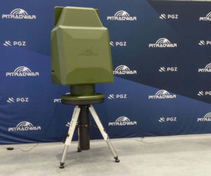 Program San to antydronowy „szwajcarski scyzoryk”? Premier i Szef MON na podpisaniu umowy