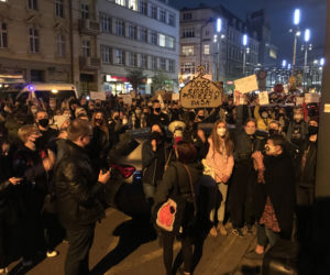 Protest kobiet w Katowicach. Tłumy strajkują przeciwko zakazowi aborcji