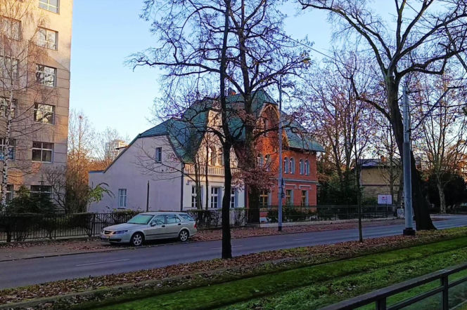 Wyremontowana willa przy ul. Królowej Korony Polskiej