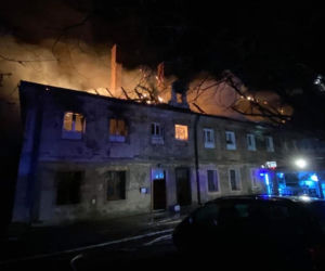 Groźny pożar nieopodal klasztoru w Lubiążu