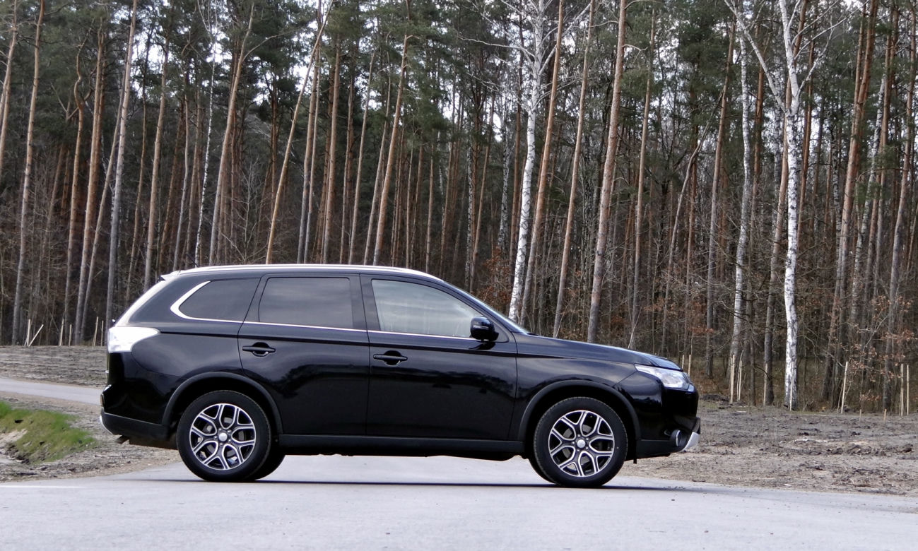 Mitsubishi Outlander 2.2 DID AT 4WD Fischer