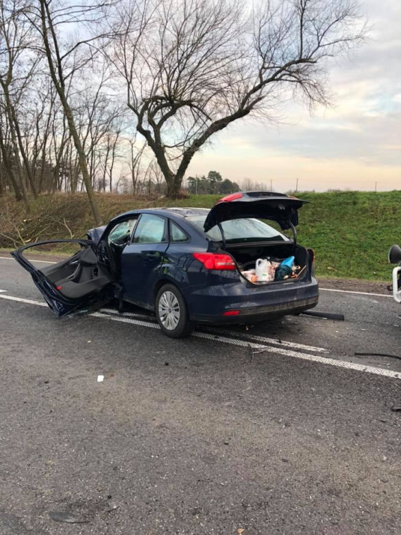 Wyszogród: Czołowe zderzenie osobówek! Trzy osoby ranne, w tym jedna ciężko [ZDJĘCIA]