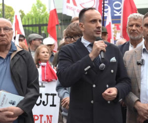 Manifestacja ROG w Warszawie. Żądali reparacji