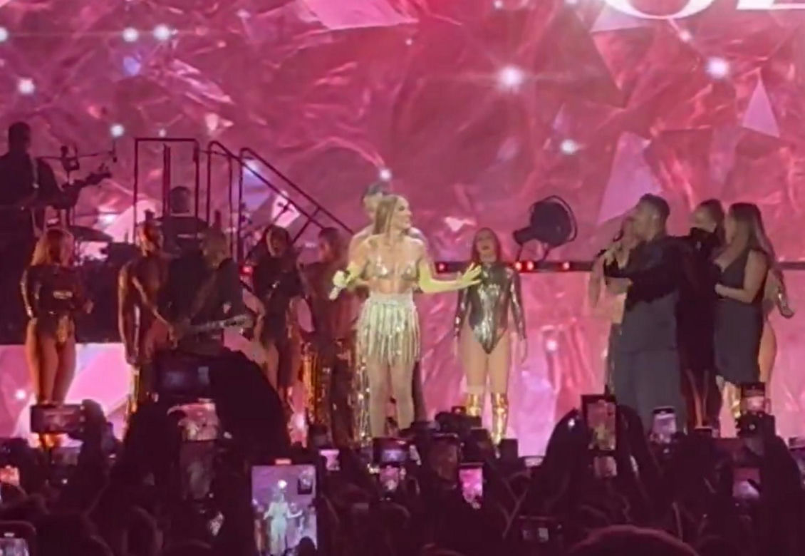 Jennifer Lopez nie nosi bielizny?! Tym razem na szczęście miała…