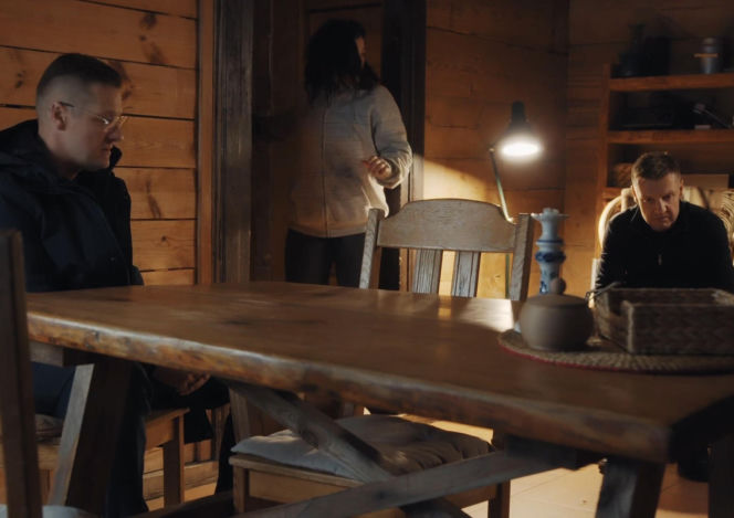 M jak miłość, odcinek 1918. Paweł (Rafał Mroczek), Piotrek (Marcin Mroczek), Kinga (Katarzyna Cichopek)