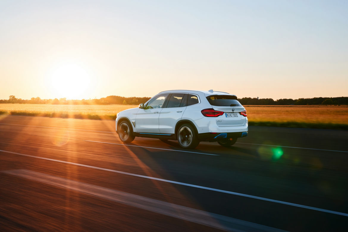 BMW iX3 (2021)