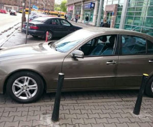 Złoty mercedes