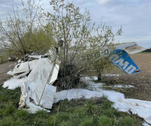 Awaria w powietrzu i dramatyczne lądowanie. Dwie osoby na pokładzie