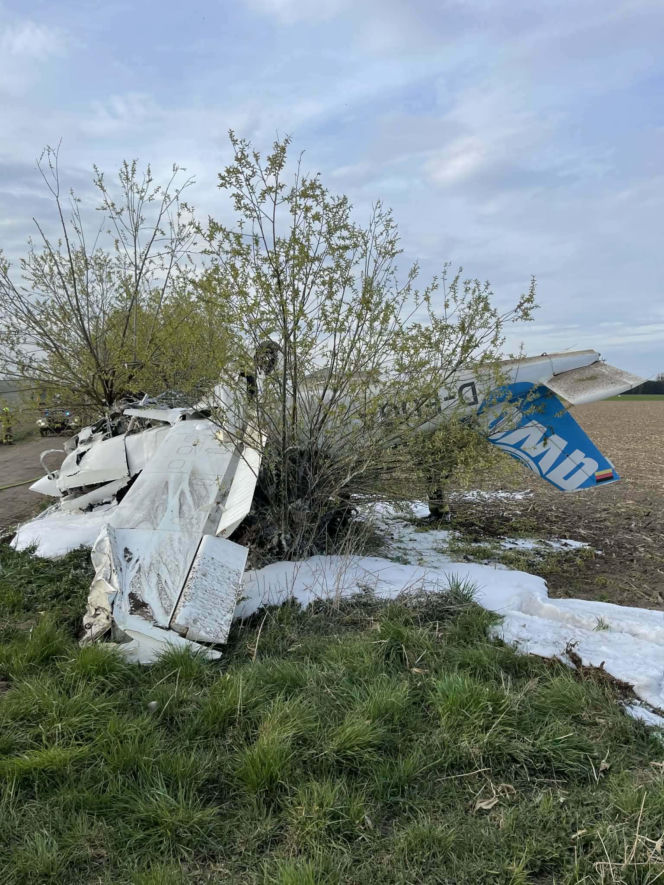 Awaria w powietrzu i dramatyczne lądowanie. Dwie osoby na pokładzie