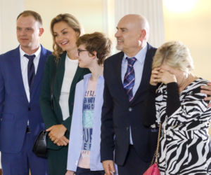Na Wspólnej odc. 3288. Kamil (Kazimierz Mazur), Zuza (Małgorzata Socha), Honorata (Aleksandra Konieczna), Roman Hoffer (Waldemar Obłoza), Ksawery (Adam Tomaszewski)