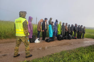 45 nielegalnych migrantów i ukraińska kurierka. Zatrzymania na granicy z Litwą