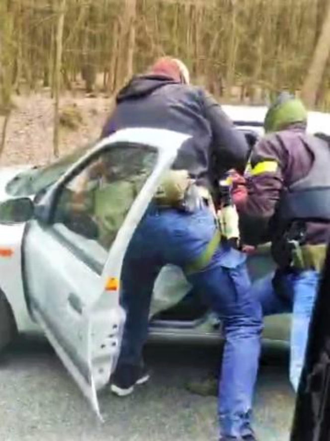 Zatrzymanie handlarza bronią i narkotykami