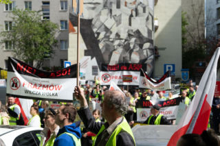 Dramat setek rodzin pod Warszawą! Nowa autostrada zburzy ich domy?! „Żyjemy na bombie”