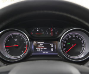 Opel Astra 1.6 Turbo 200 KM M6 Elite