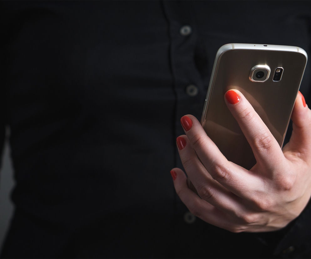 Oszuści w Łomży. Fałszywe SMS-y o zadłużeniu