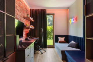 Apartament w Gdańsku. Szklane biuro nad morzem