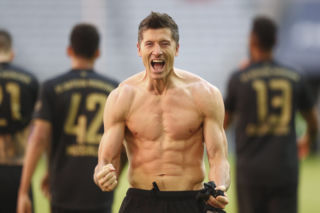 Wiemy, jak Robert Lewandowski rozpoczyna dzień na zgrupowaniu kadry! Ach, można pozazdrościć