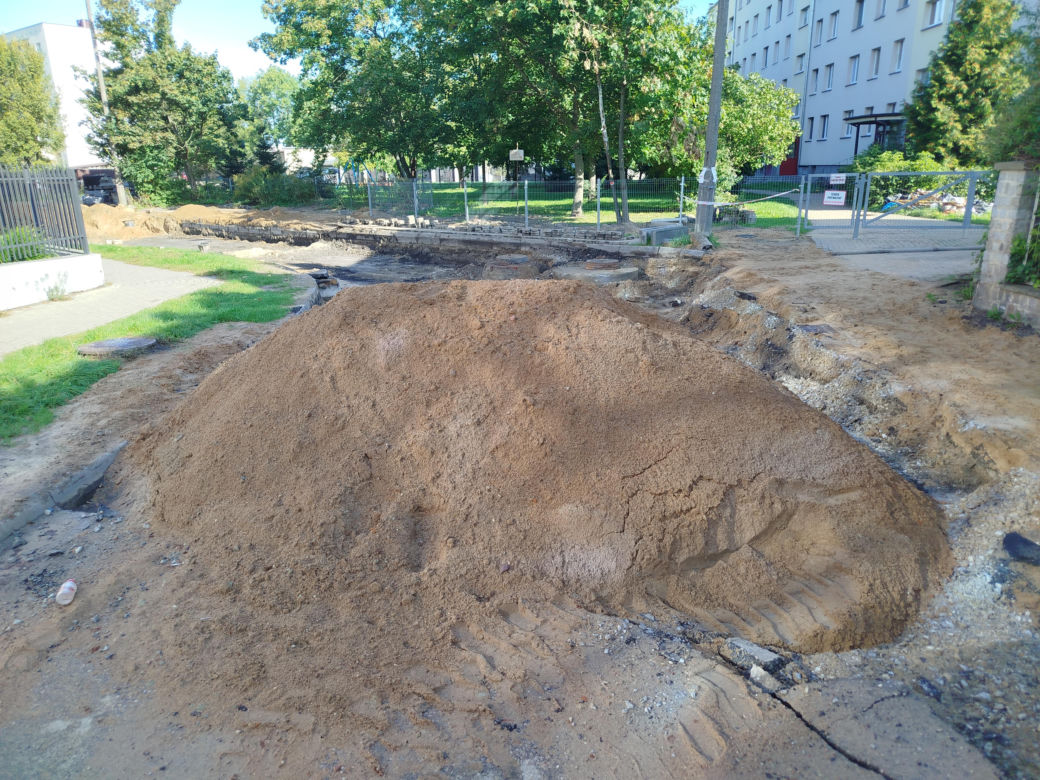 Roboty drogowe na ulicy Błonie w Siedlcach
