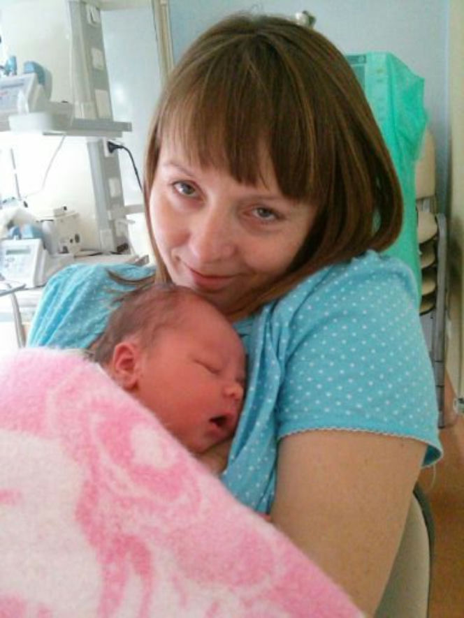 Oskar cierpi w ciszy. Każdy dzień to walka, by przeczekać ból. Mama nie ma już sił