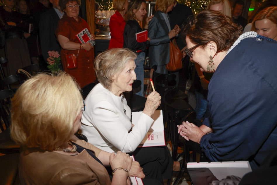 90 lat, a jaka forma! Irena Santor zalicza dwie imprezy jednego dnia – i na obu kradnie show