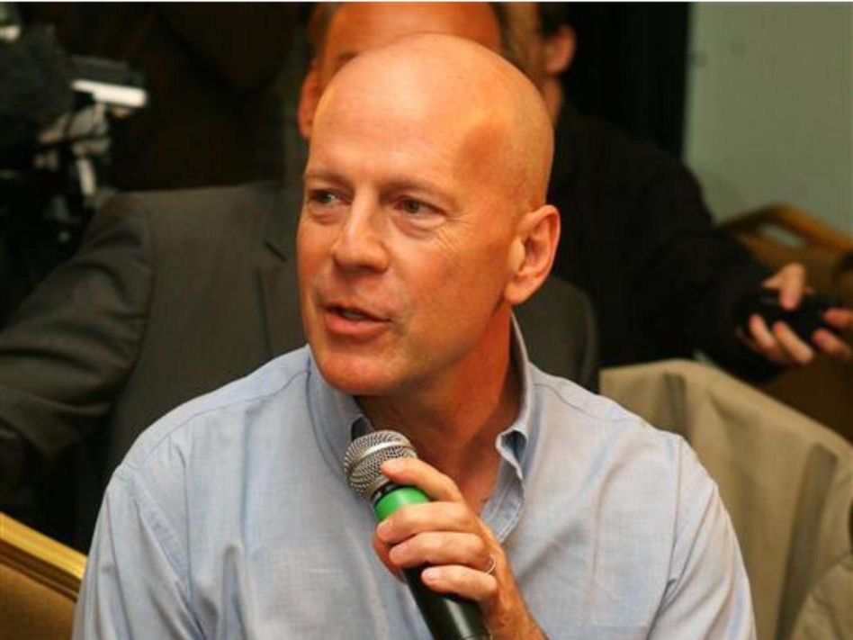 Bruce Willis zmaga się z demencją. Emma Heming ujawnia jak wyglądały pierwsze objawy choroby
