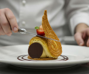 Nina Nawrocka nagrodzona. Dlaczego prezydent pęka z dumy?