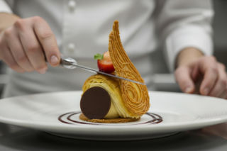 Nina Nawrocka nagrodzona. Dlaczego prezydent pęka z dumy?