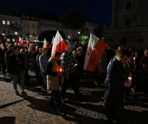 Miasto zamilkło. Tłumy na ulicach Jarosławia po krwawym ataku w opactwie
