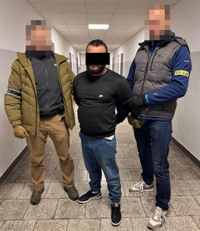 Seniorka nie dała się nabrać fałszywemu wnuczkowi. Pościg i areszt dla oszustów ze Śląska