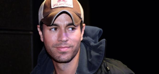 Enrique Iglesias oskarża wytwórnię o kradzież! Chodzi o grube miliony 