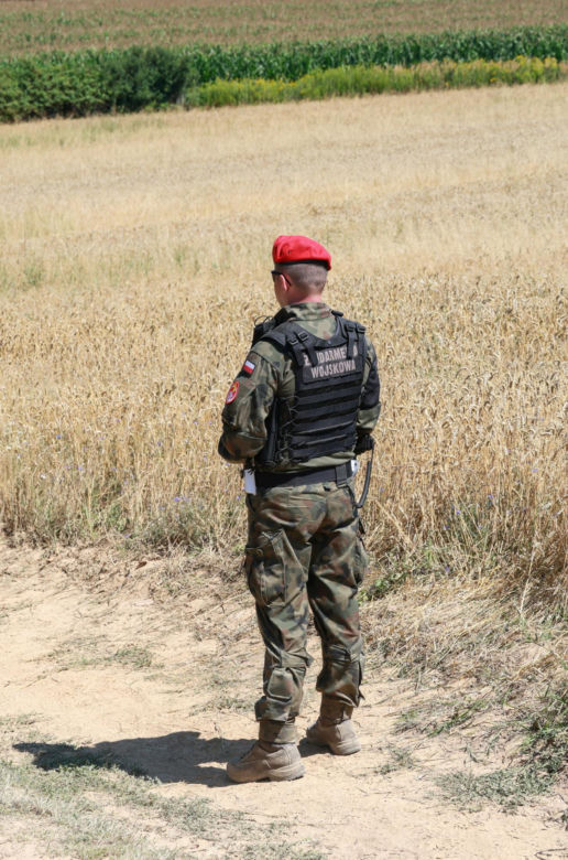 Huk i lej w ziemi. Mieszkańcy przerażeni: "Wiedziałam, że to ruskie"