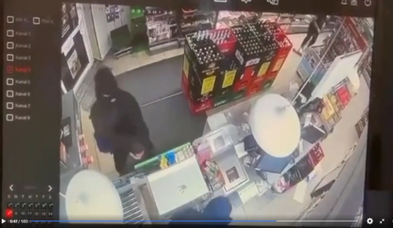 Jest nagranie z krwawego napadu na sklep w Kobyłce. W ruch poszedł nóż [WIDEO]