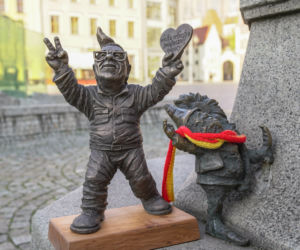 Nowy wrocławski krasnal Jurka Owsiaka