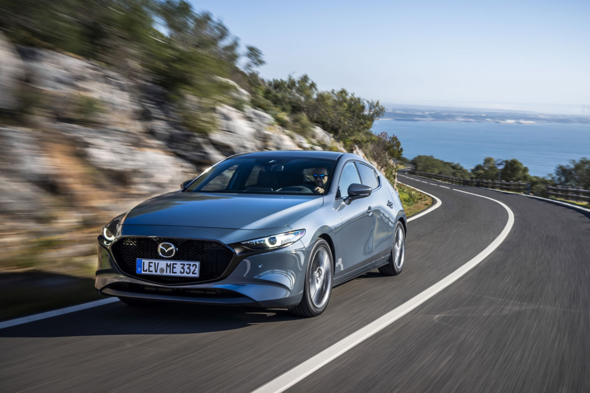 Mazda 3 2.0 SKYACTIV-G 122 KM 6MT (Polymetal Grey Metallic)