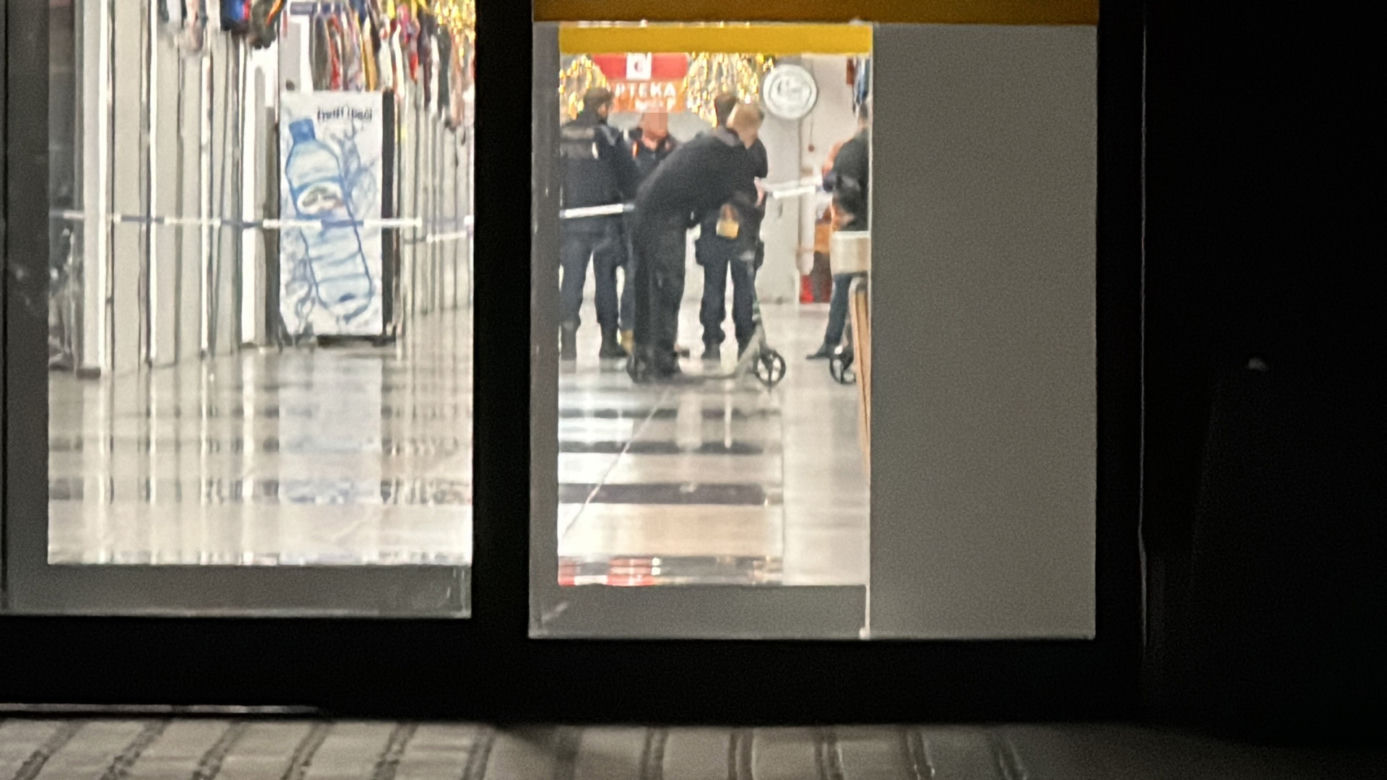  Brutalny atak nożem na Marywilskiej. Sprawca uciekł 