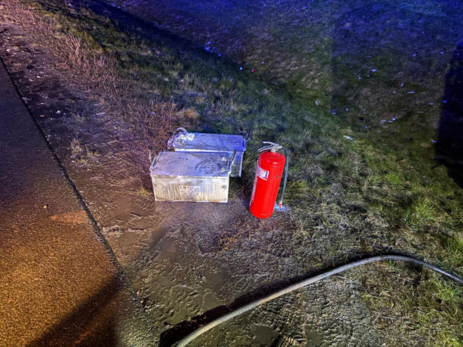 Wypadek na S5 koło Leszna. Ciężarówka z tytoniem wpadła do rowu