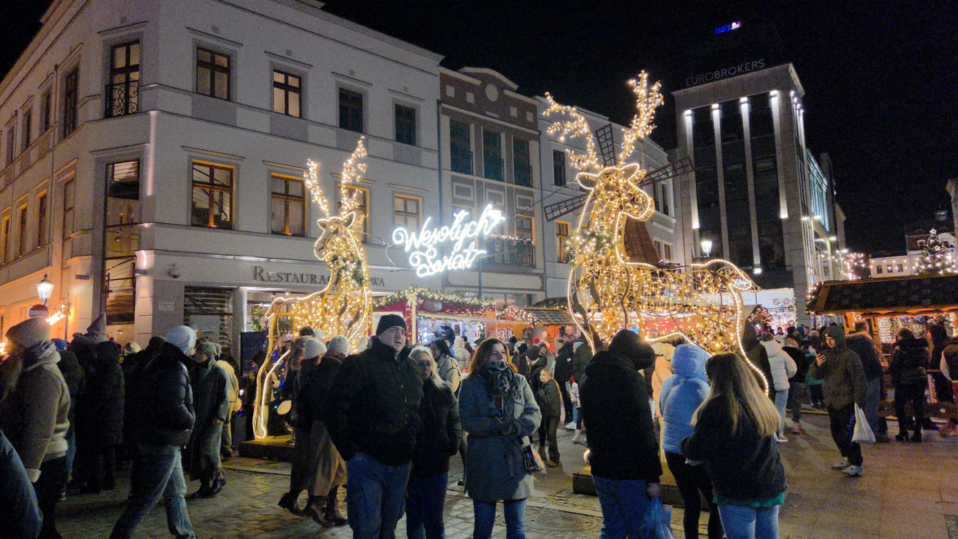 Miasto rozbłysło świąteczną magią! Tłumy na wielkim otwarciu Bydgoskiego Jarmarku Świątecznego