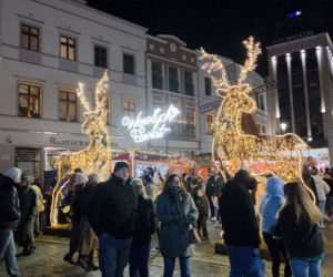 Miasto rozbłysło świąteczną magią! Tłumy na wielkim otwarciu Bydgoskiego Jarmarku Świątecznego