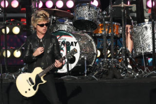 Halftime show na Super Bowl 2026: Bad Bunny, Lady Gaga, Pedro Pascal, Cardi B, John Bon Jovi i smaczki polityczne