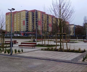 Plac przed Netto Areną po przebudowie