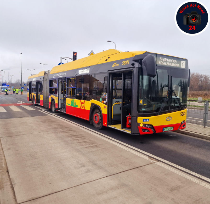 Betoniarka huknęła w autobus miejski. Pasażerka wylądowała w szpitalu