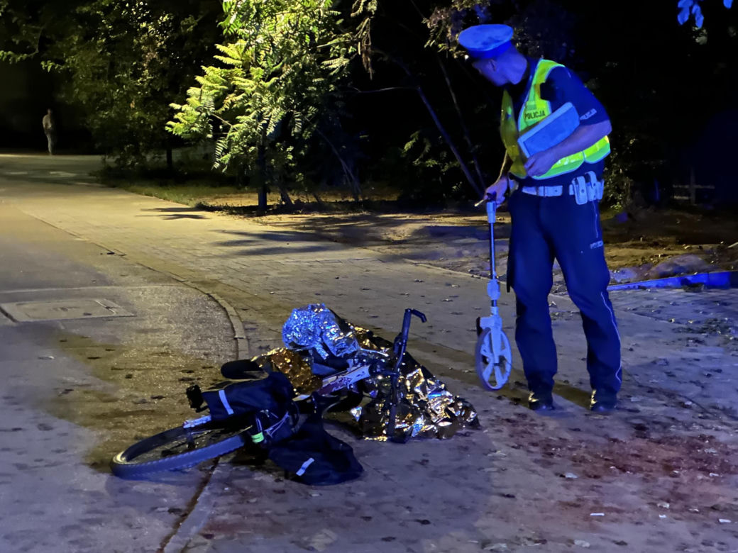 Zderzenie rowerzystów na Saskiej Kępie. 48-latka w ciężkim stanie