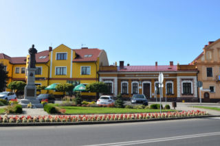 To jedno z najpiękniejszych śląskich miast. Kiedyś leżało w Małopolsce, a jego mieszkańcy mieli własny język