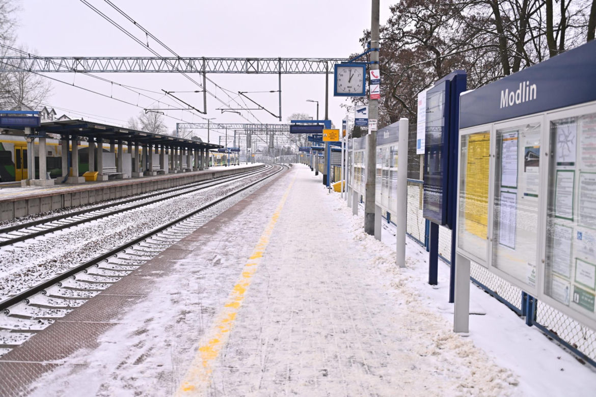 Wielka rewolucja dla pasażerów lotniska w Modlinie. To koniec koszmaru?! Jest decyzja