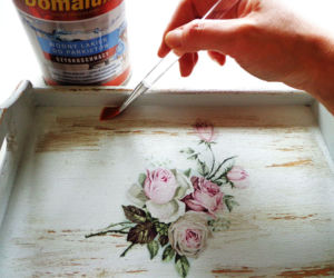 Taca decoupage w stylu vintage z efektem postarzenia