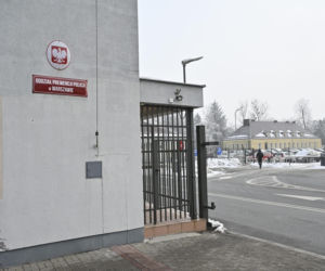 Pijany dowódca kompanii miał zgwałcić młodą policjantkę. Szokująca afera w policji