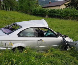 Powroźnik. To CUD, że kierowca przeżył ten wypadek! Samochód doszczętnie zniszczony