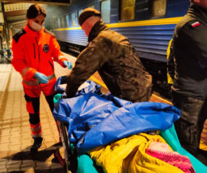 Ratownicy Ewakuowali niepełnosprawne dzieci z ukraińskiego sierocińca